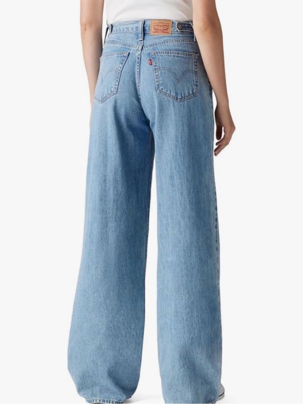 Levi's women’s Cinch Baggy 32 Light Wash Jeans - Picture 4 of 5